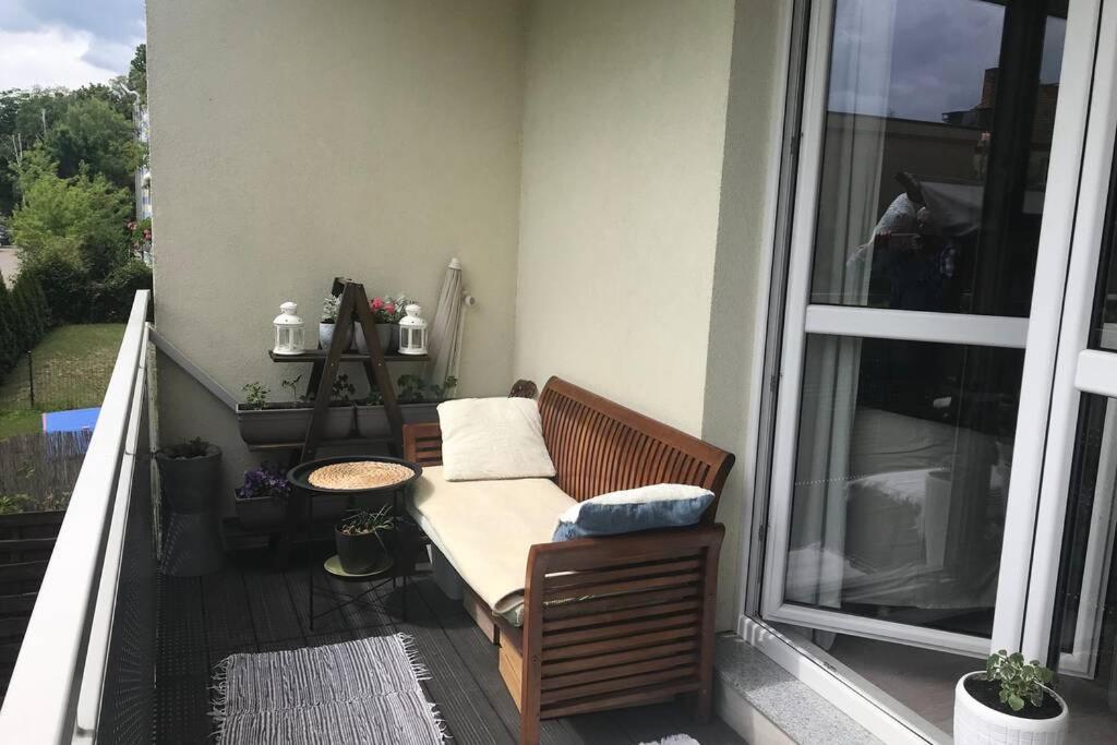 Apartment In Green Area ヴロツワフ エクステリア 写真